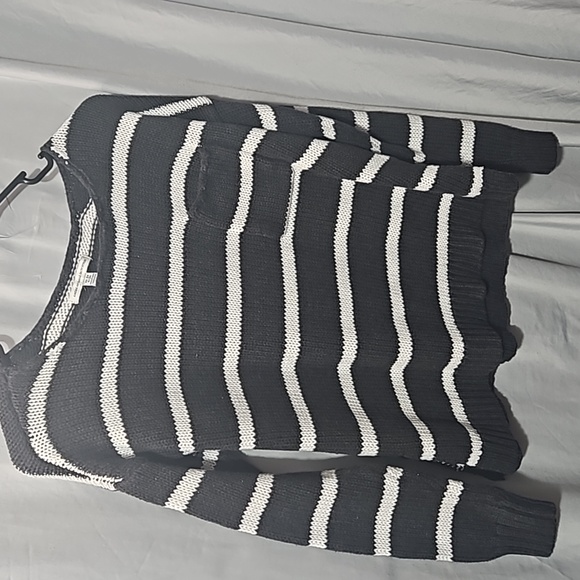 American Eagle Outfitters Sweaters - AMERICAN EAGLE OUTFITTERS SWEATER